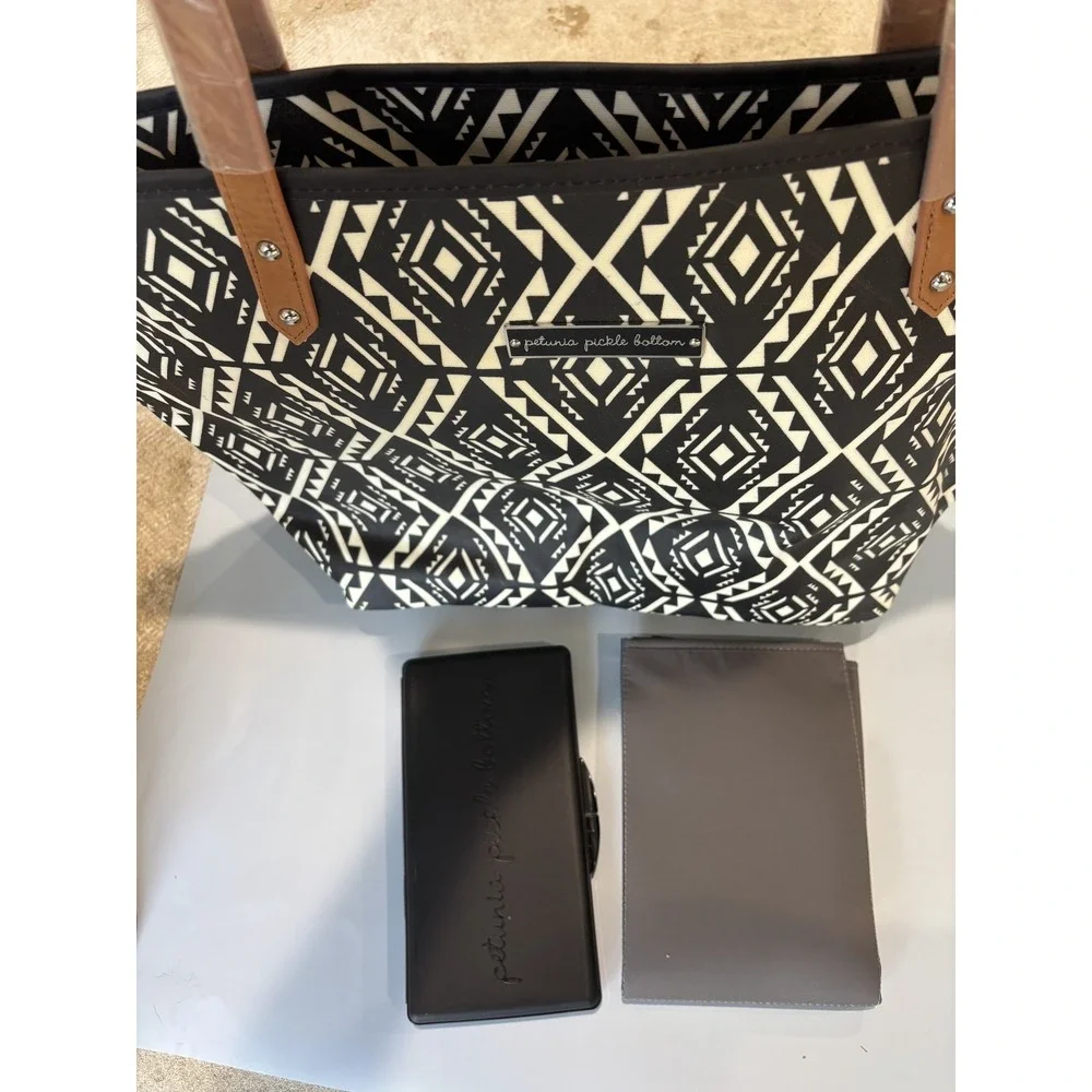 NWT Petunia Pickle Bottom Downtown Large Tote - Secrets of Salvator‎